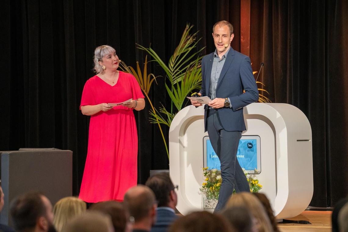 Tanja Ihden and Andreas Lichtenwörther on stage