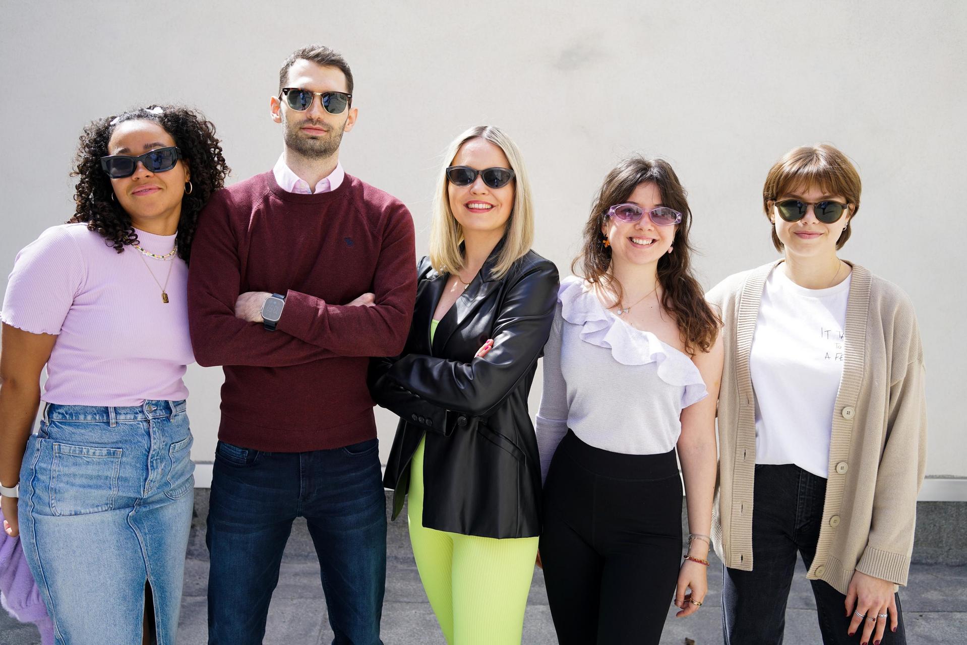 Sofia Surma mit ihrem Team