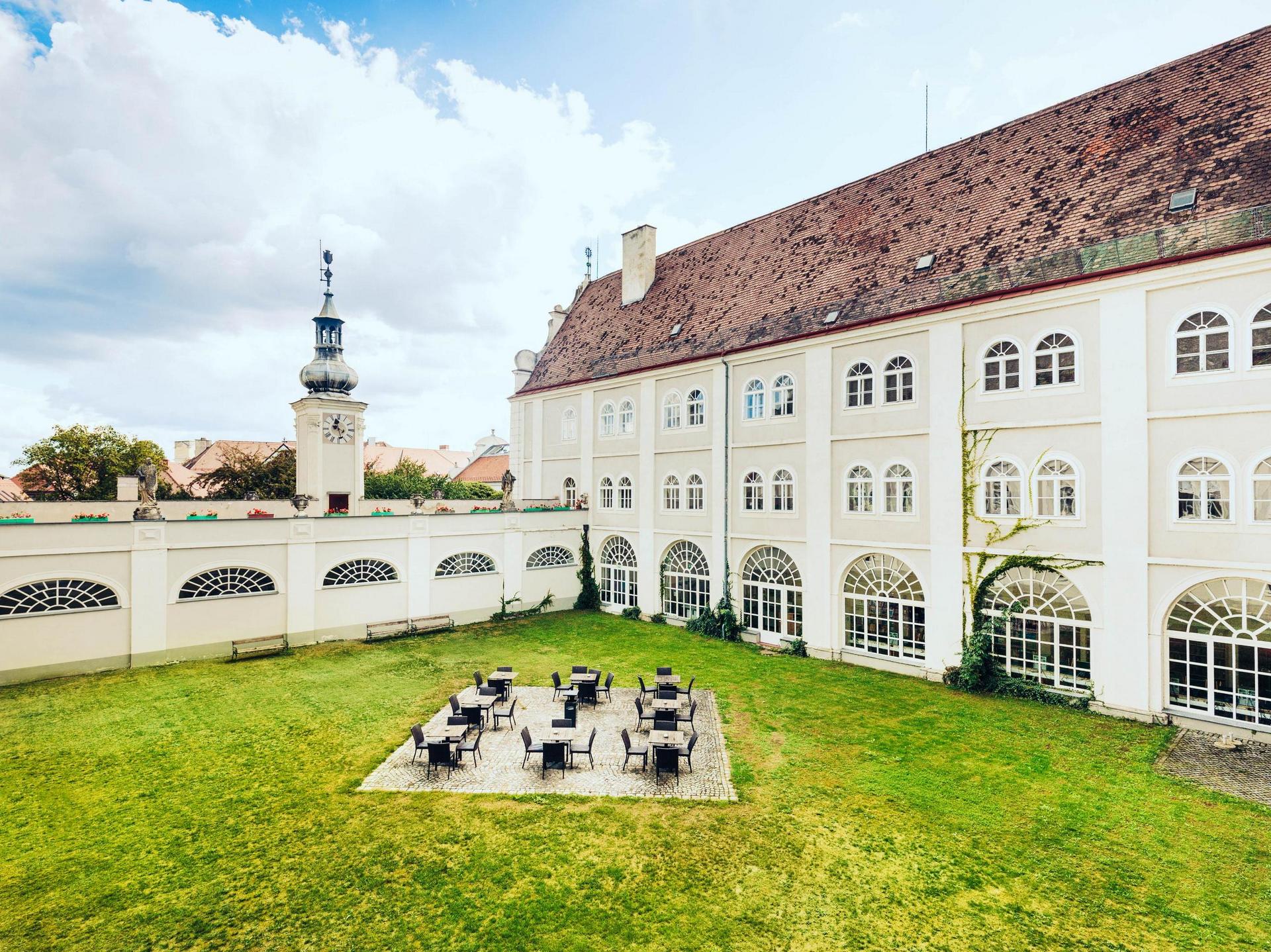 Innenhof der IMC Piaristengasse, einem der IMC Standorte in Krems.
