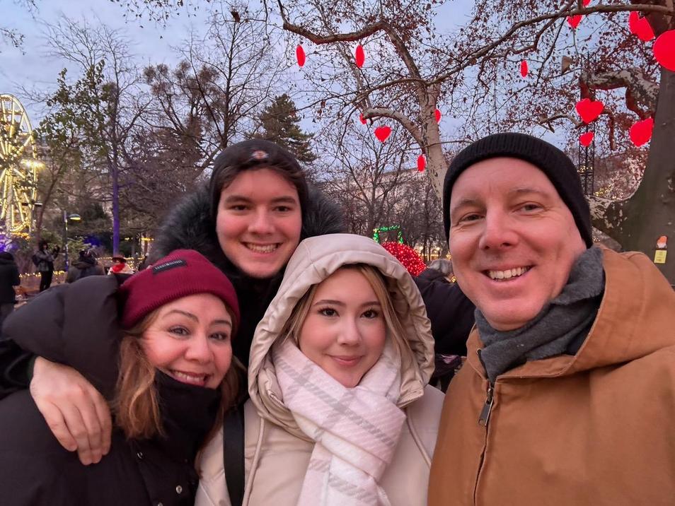 Stephen Wildman and family
