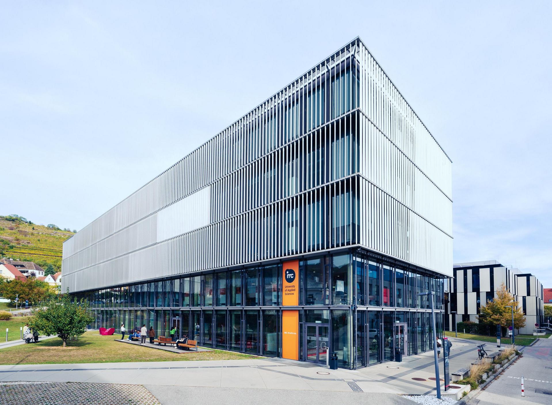 Gebäude des IMC Krems am Campus Krems
