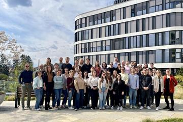 Gruppenbild der Umwelt- und Nachhaltigkeitsmanagement Kohorte auf Blockwoche in der Steiermark