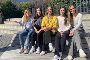 Studierende des IMC Krems