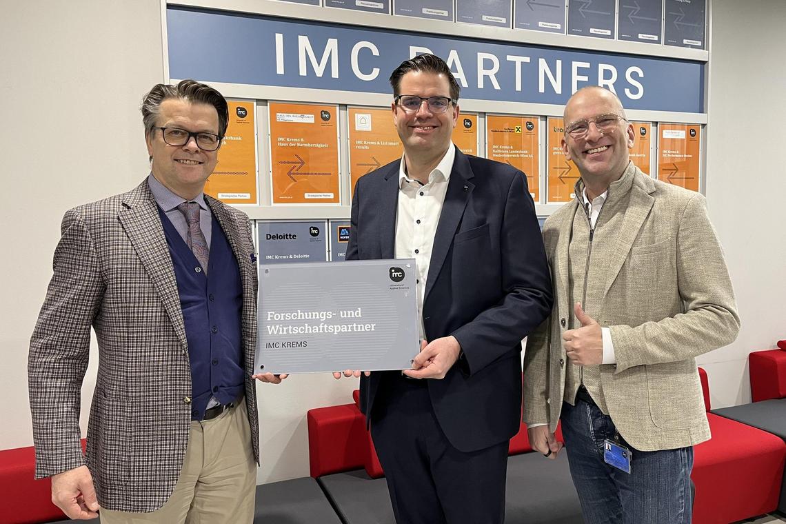 Parnter - Schildübergabe - IMC Krems